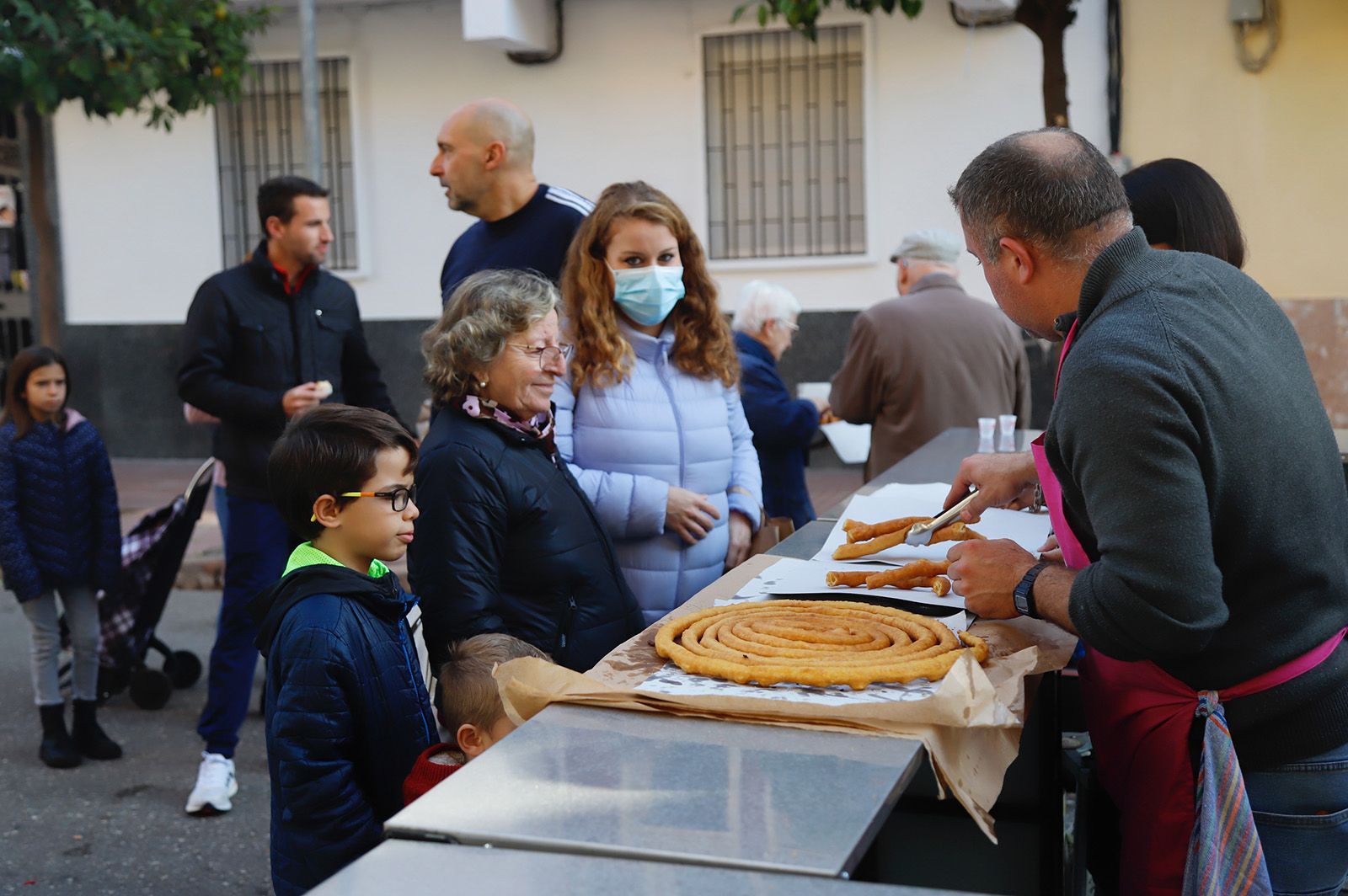 Alegría en La Viñuela con la celebración de la 'Tardebuena' adelantada