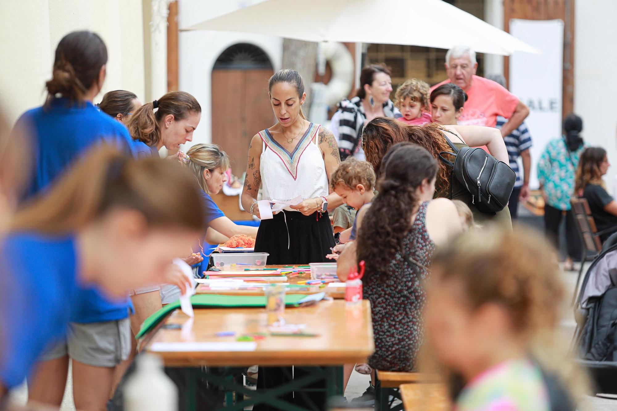 Mira aquí las imágenes de los talleres infantiles por el 150 aniversario del Mercat Vell