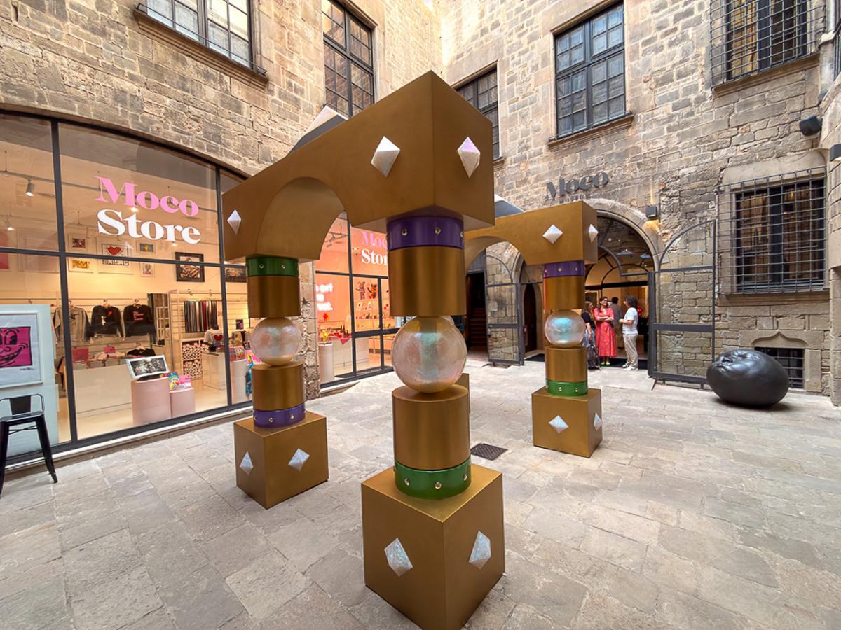 Temple of Variations, de Pilar Zeta, una instalación que dialoga con la arquitectura histórica del Palau Cervelló desde un lenguaje contemporáneo.