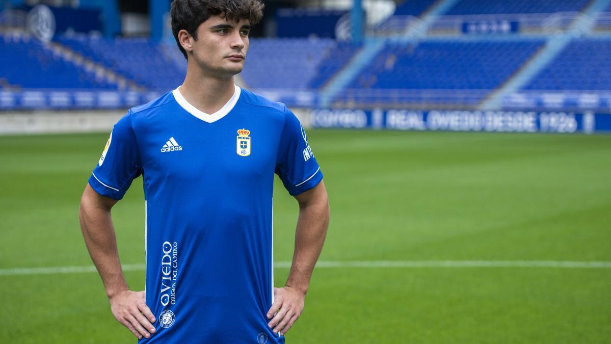 Así luce la nueva equipación del Real Oviedo