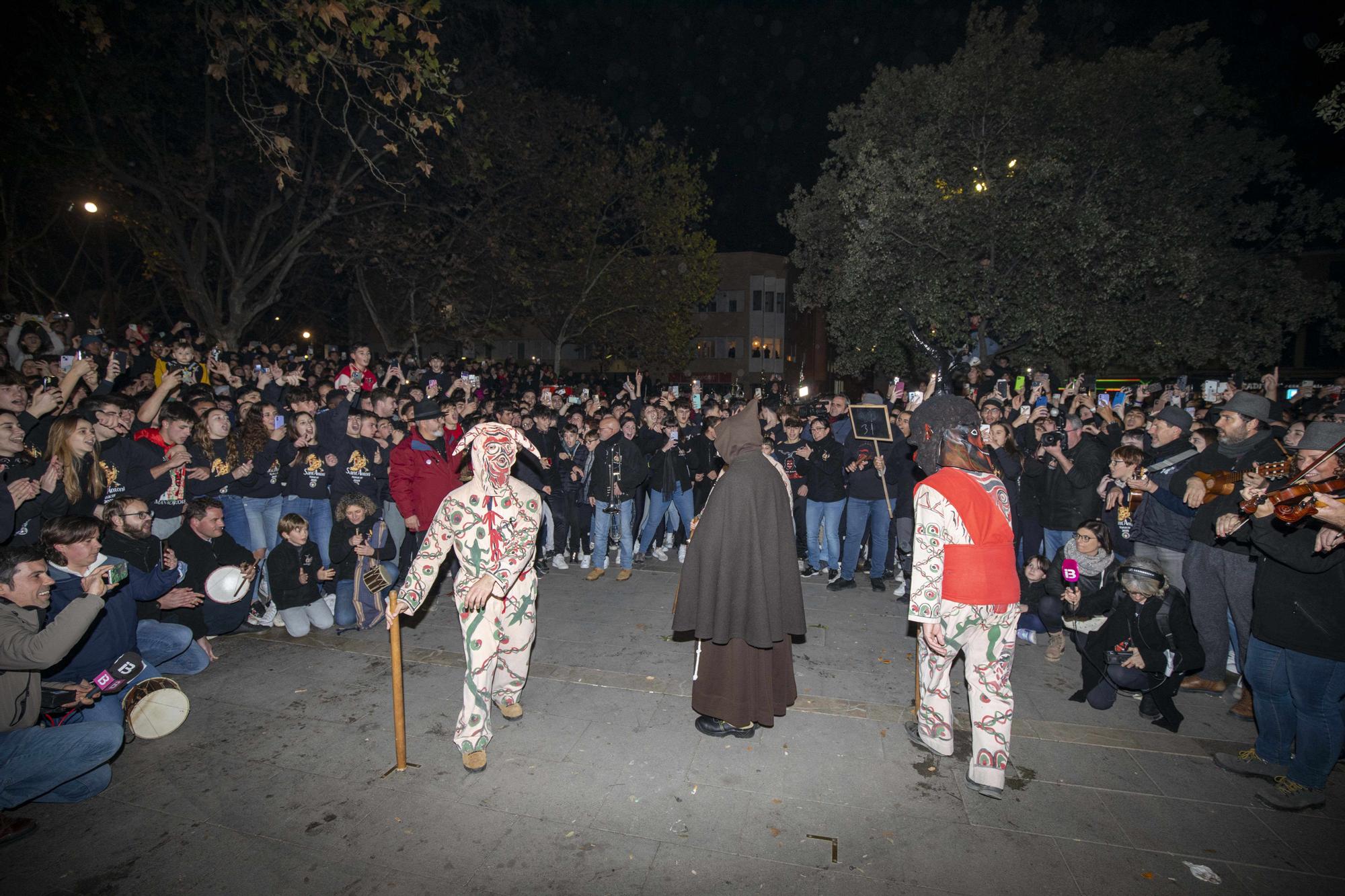 Sant Antoni 2023: Un ‘primer ball de dimonis' para la igualdad en Manacor