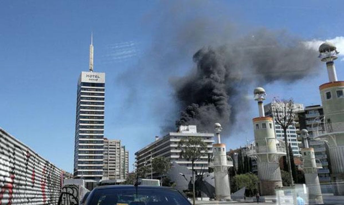 Extingit un incendi a lExpo Hotel que ha obligat a evacuar 300 persones