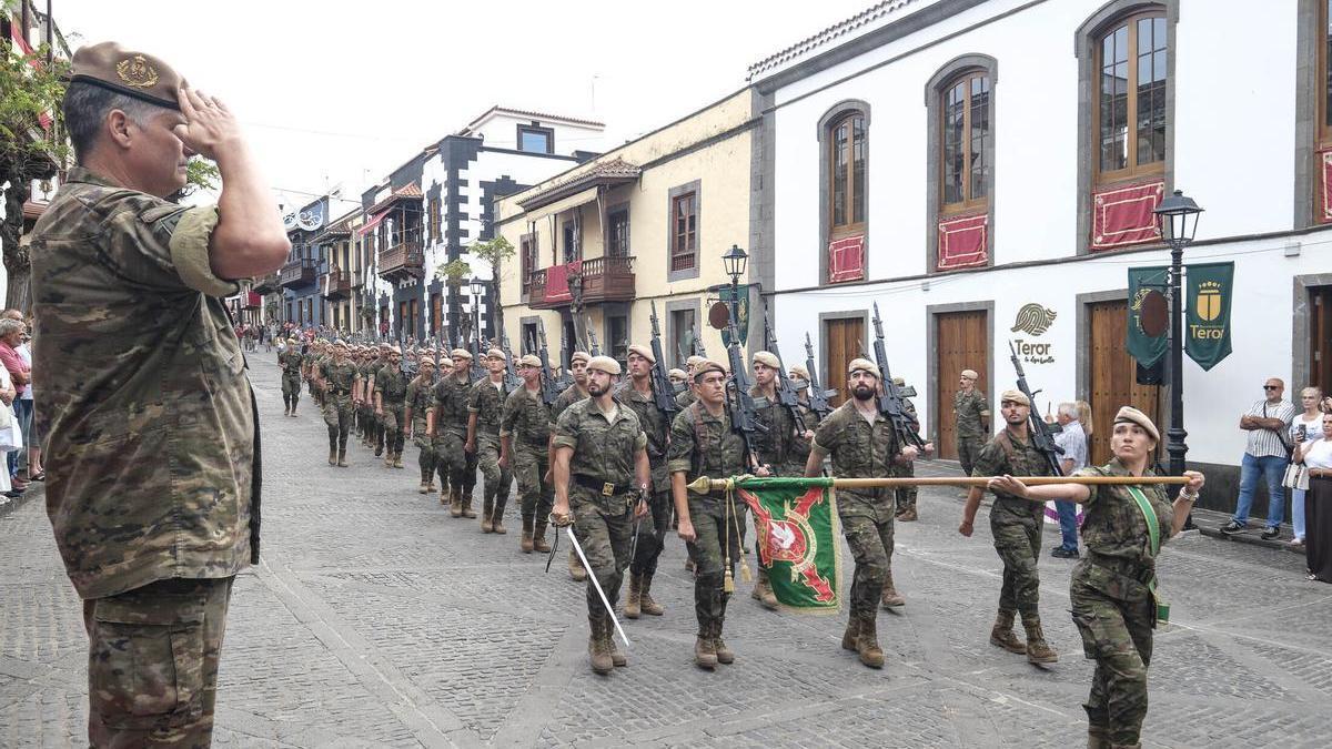 El primer redoble del Pino ya ha sonado: Teror prepara su gran celebración con el ensayo del desfile militar como protagonista