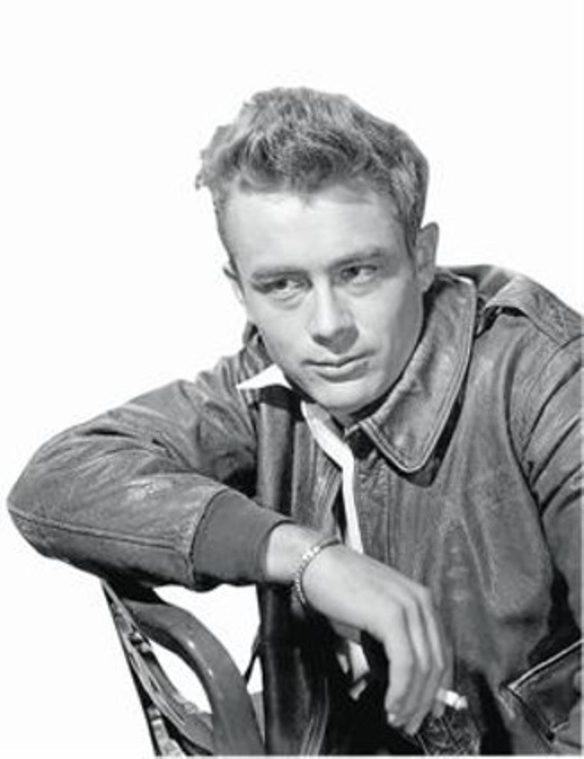 James Dean, en una de les seves fotos de dimensió galàctica. James Dean, en una de les seves fotos de dimensió galàctica.