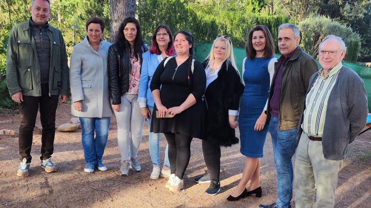 La presentación del Instituto Internacional de Scrapbook reunió a autoridades del Palancia.