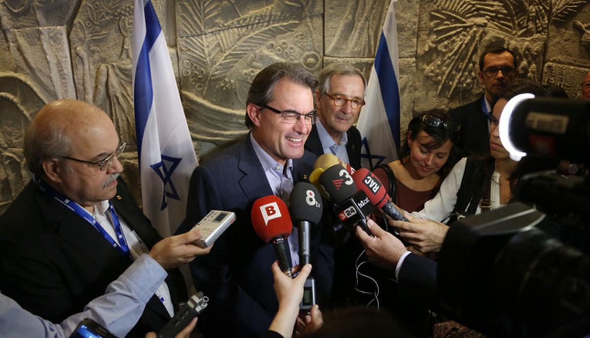 El president de la Generalitat, Artur Mas, al viatge oficial d’Israel acompanyat del conseller d’Economia i Coneixement, Andreu Mas-Colell i de l’alcalde de Barcelona, Xavier Trias.