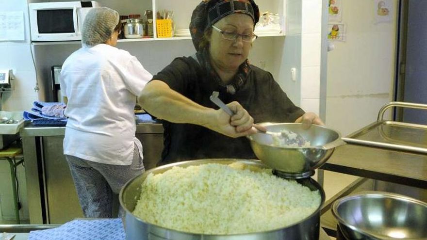 A Lomba, único comedor escolar de Vilagarcía con cocina propia.