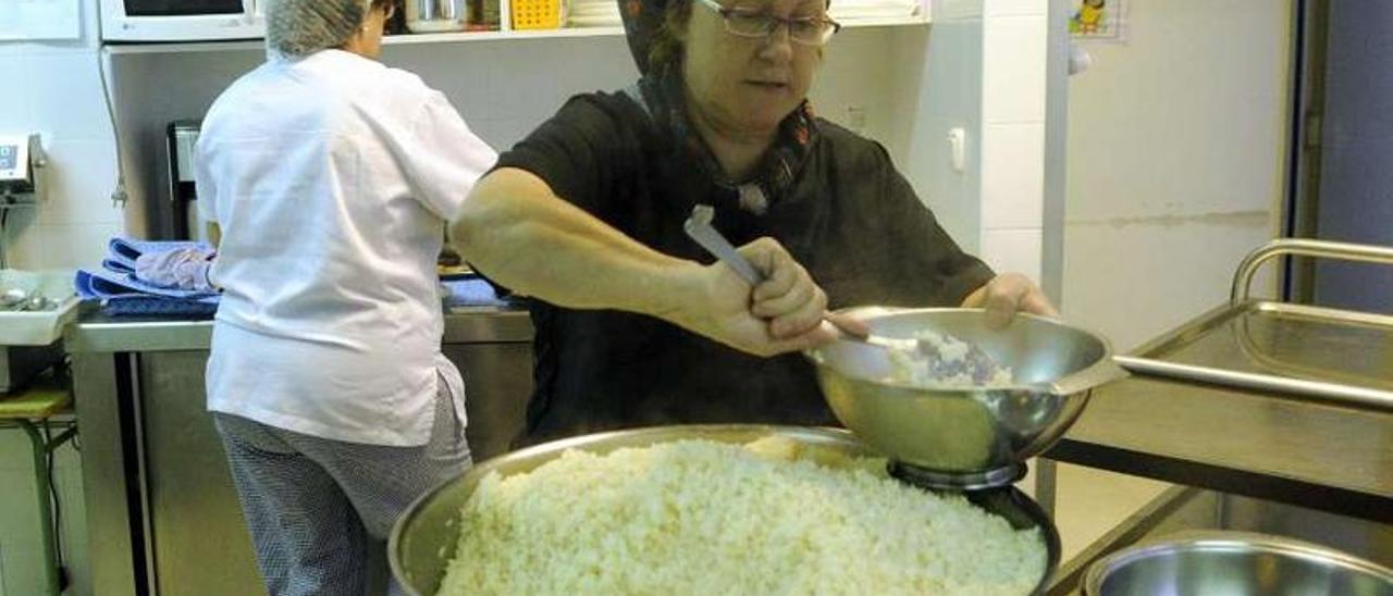 A Lomba, único comedor escolar de Vilagarcía con cocina propia.