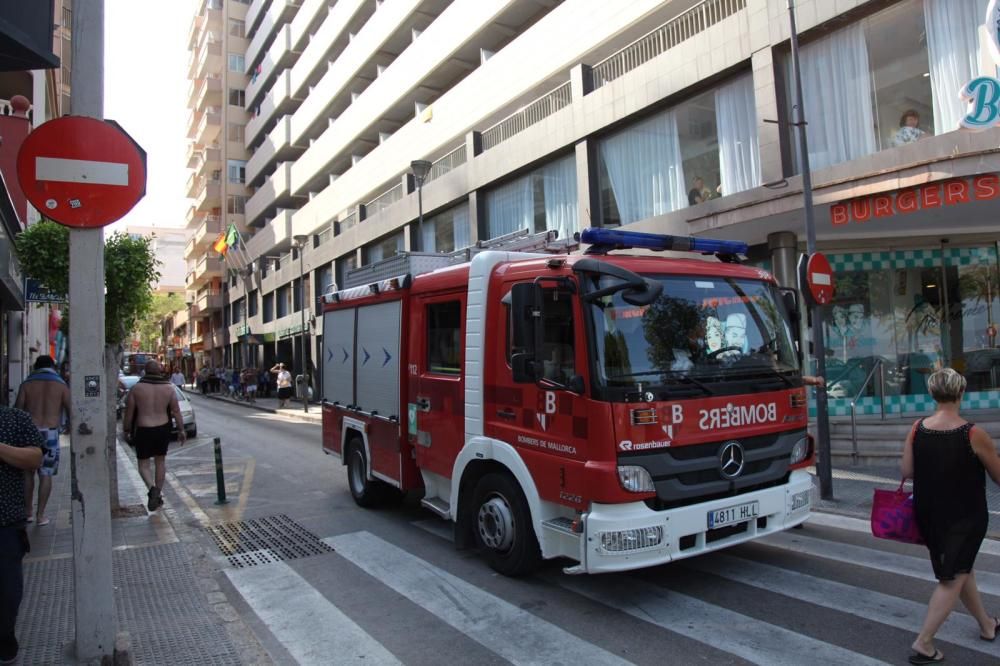 Seiscientos desalojados en el incendio de un hotel en S'Arenal