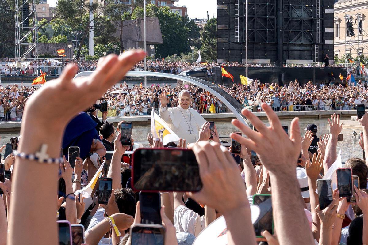 Les millors imatges de la visita del Papa Lleó XIV a Barcelona