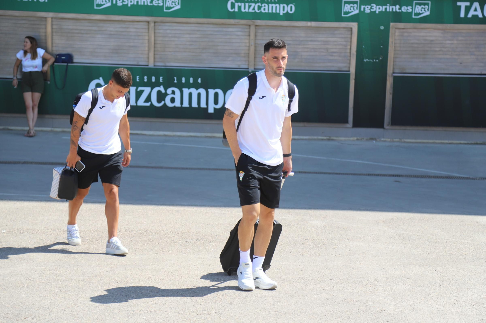 El Córdoba CF pone rumbo a su concentración en Oliva