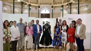 Trascorrales luce el glamour de la Vetusta de "Clarín", así es la muestra sobre la moda del Oviedo del XIX