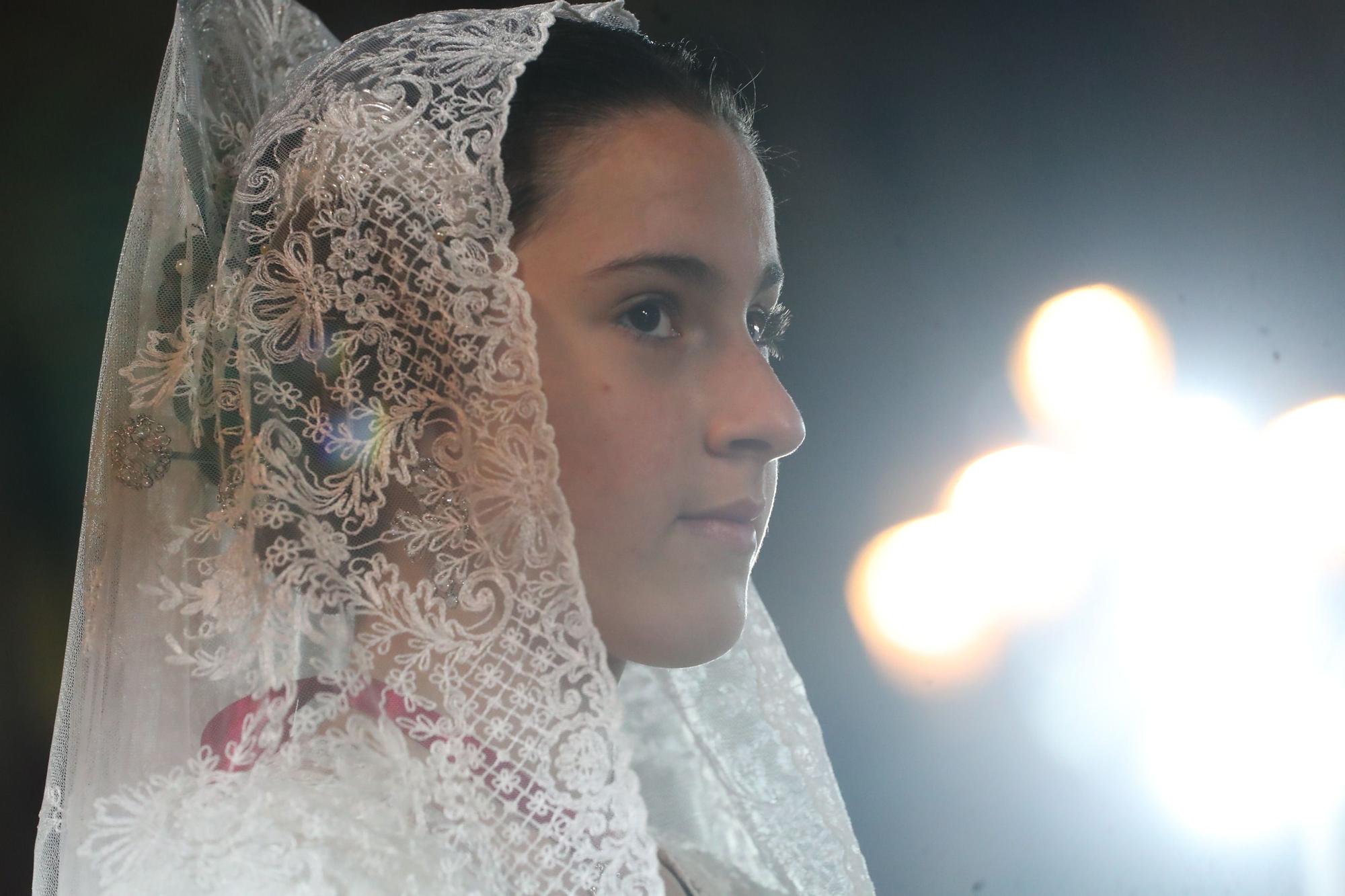 Búscate en el primer día de ofrenda por la calle de la Paz (entre las 21:00 a las 22:00 horas)