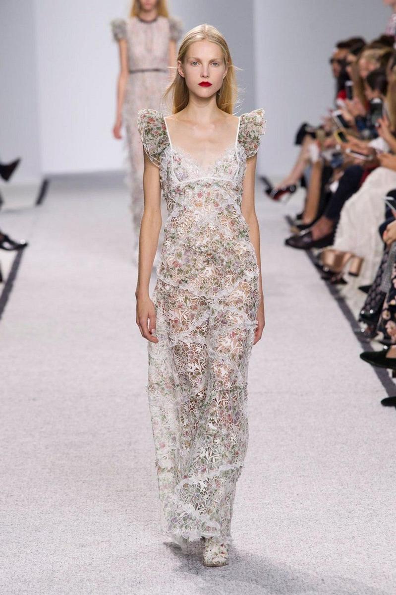 PFW P/V17: Giambattista Valli