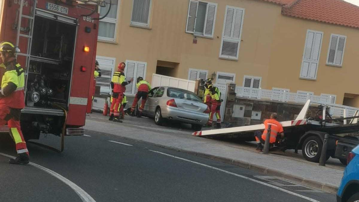 SUCESOS EN CANARIAS: Un coche se estampa contra una casa en Ciudad del ...