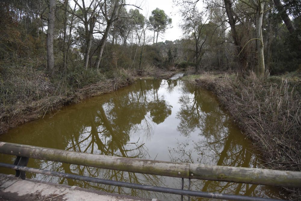 El principal camí del Suanya de Manresa, malmès pel temporal