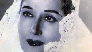 Estrellita Castro.