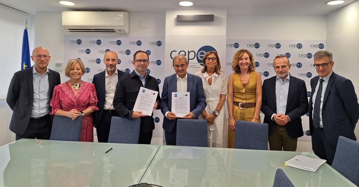 Firma del acuerdo entre Cepes y ESS France para reforzar la Economía Social en Europa.