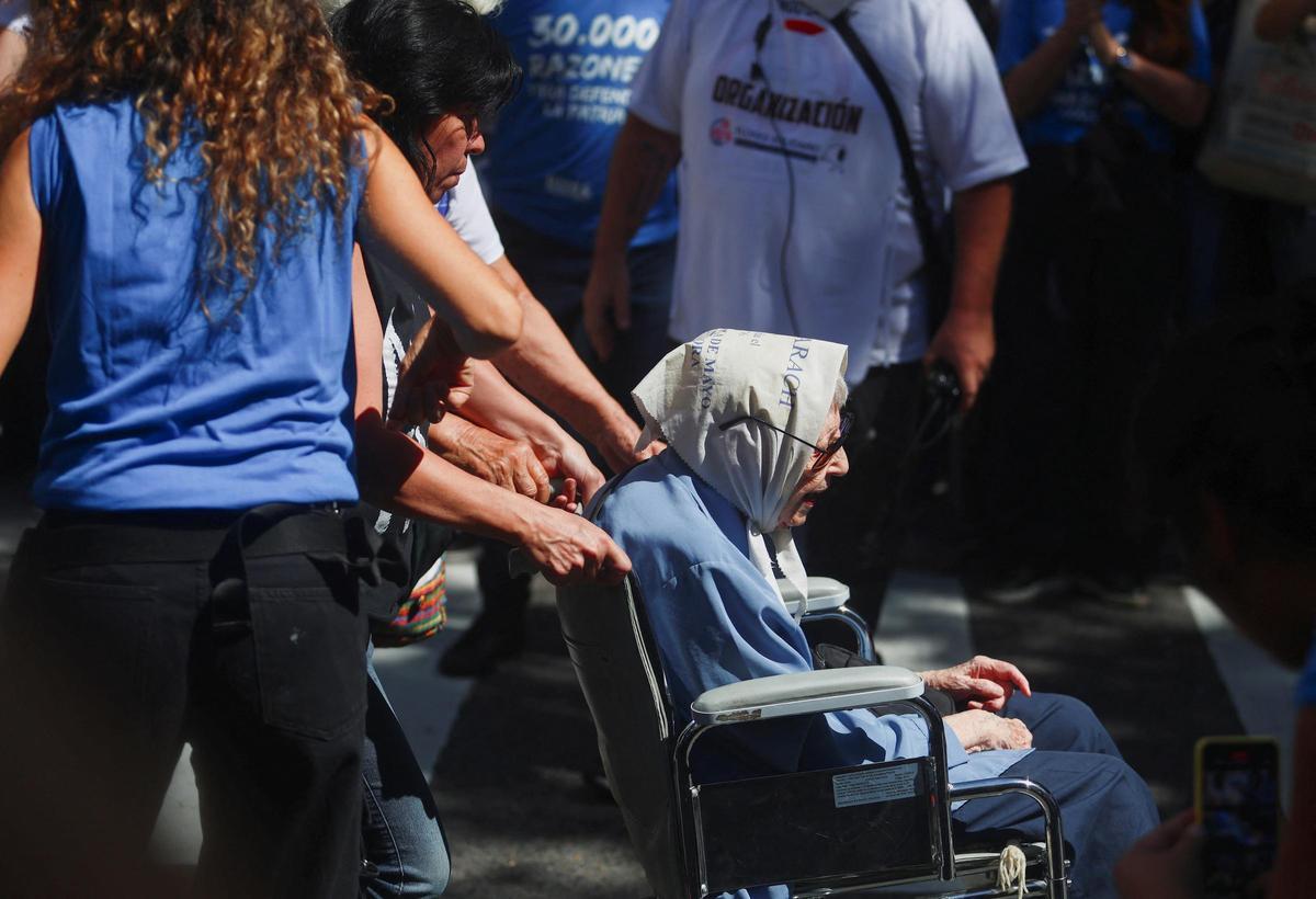 Masiva marcha en Argentina en conmemoración de las víctimas de la Dictadura a 48 años del golpe