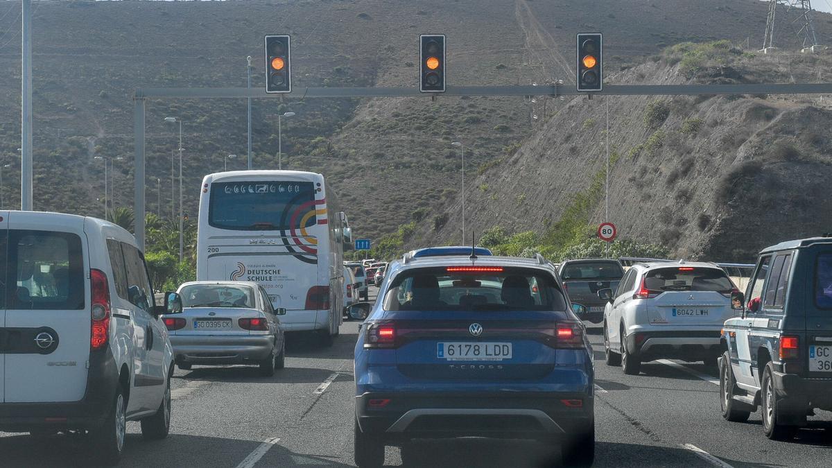 Colas en la Circunvalación de Las Palmas de Gran Canaria en una imagen de archivo.