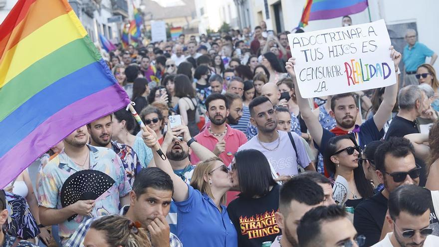La marcha del orgullo de Córdoba reivindica leyes que blinden los derechos del colectivo