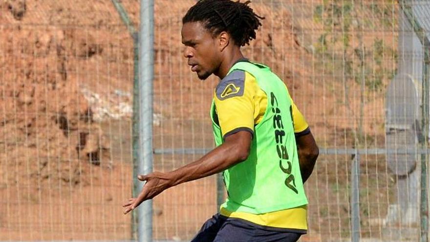 Rémy, ausente en la sesión a puerta cerrada en el estadio de Gran Canaria