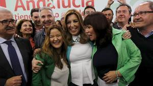 La candidata del PSOE, Susana Díaz, celebra su victoria en las elecciones andaluzas.