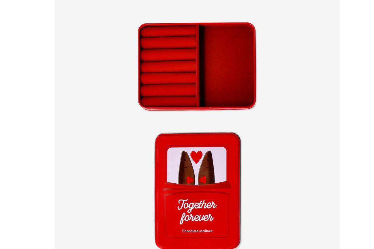 Sardinas en lata para guardar joyas