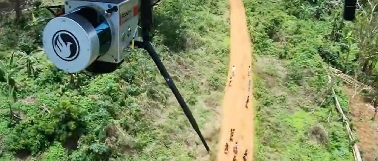Dron de Aeromedia sobrevuela una zona de Angola. |   // AEROMEDIA