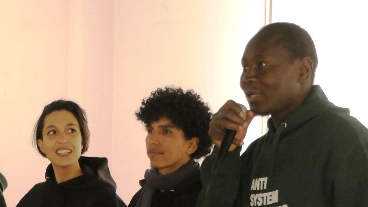 La tienda del TopManta en Zaragoza cumple un año "Cualquier mantero