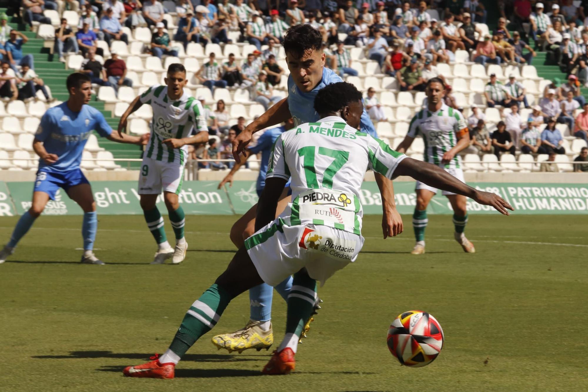 Córdoba CF-Alcoyano: las imágenes del partido en El Arcángel