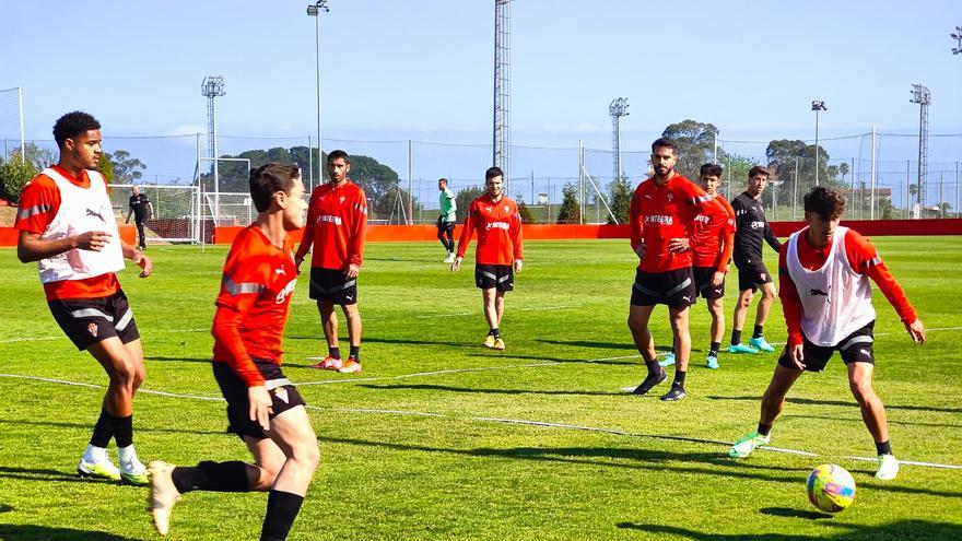 En medio de la polémica del VAR, el jugador del Sporting Pablo Insua defiende al árbitro Quintero González