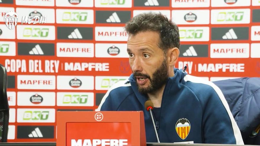 Corberán: "Dimitrievski ha sido clave para que el Valencia siga en la eliminatoria"