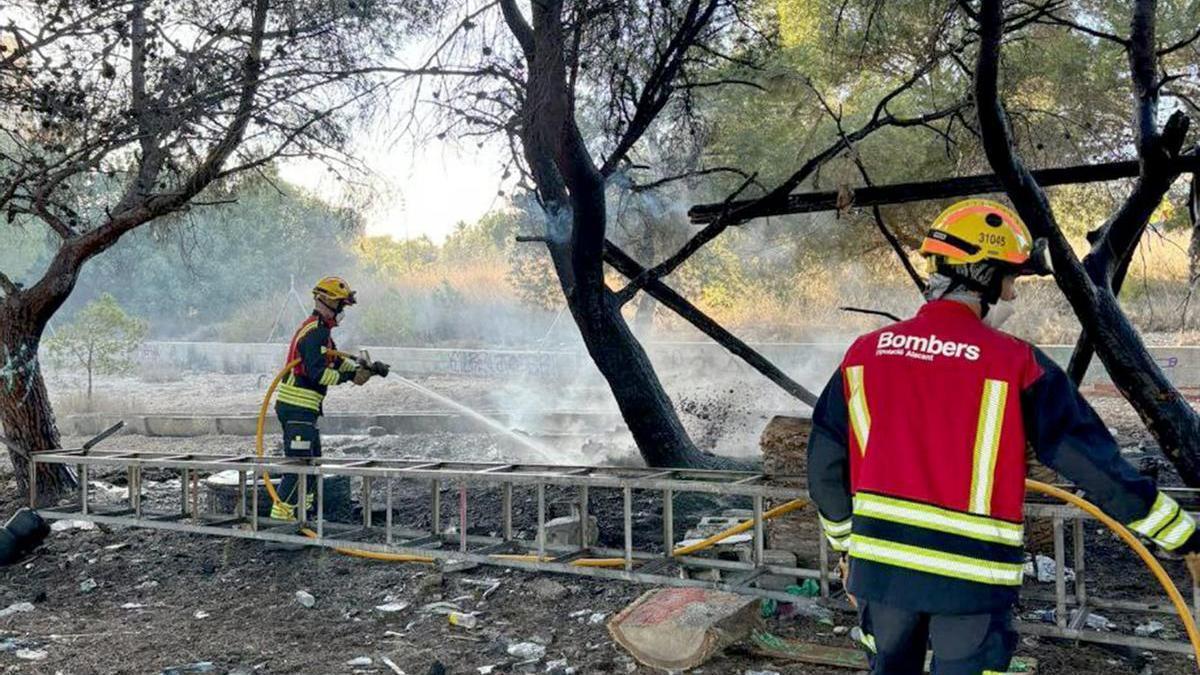 La parcela donde se produjo el incendio en Benidorm.