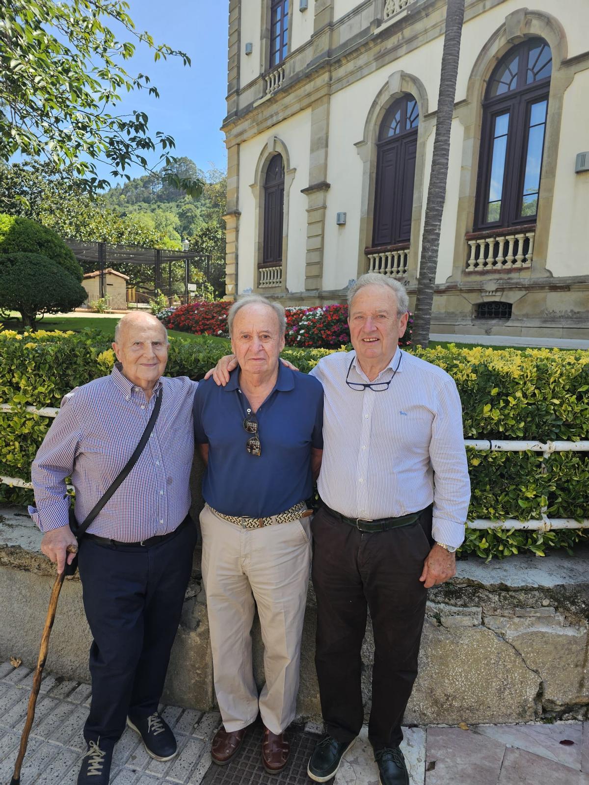 Miguel Ángel Argüelles, José Manuel Vigón y Miguel Ángel Vigón.