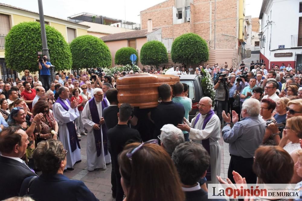 El último adiós a Beatriz.