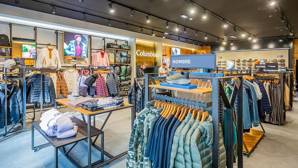 La marca de esquí y deportes de montaña más famosa arrasa con su primera tienda en Asturias, la segunda en el norte de España: "Un espacio de referencia para equiparse bien para la práctica del outdoor"