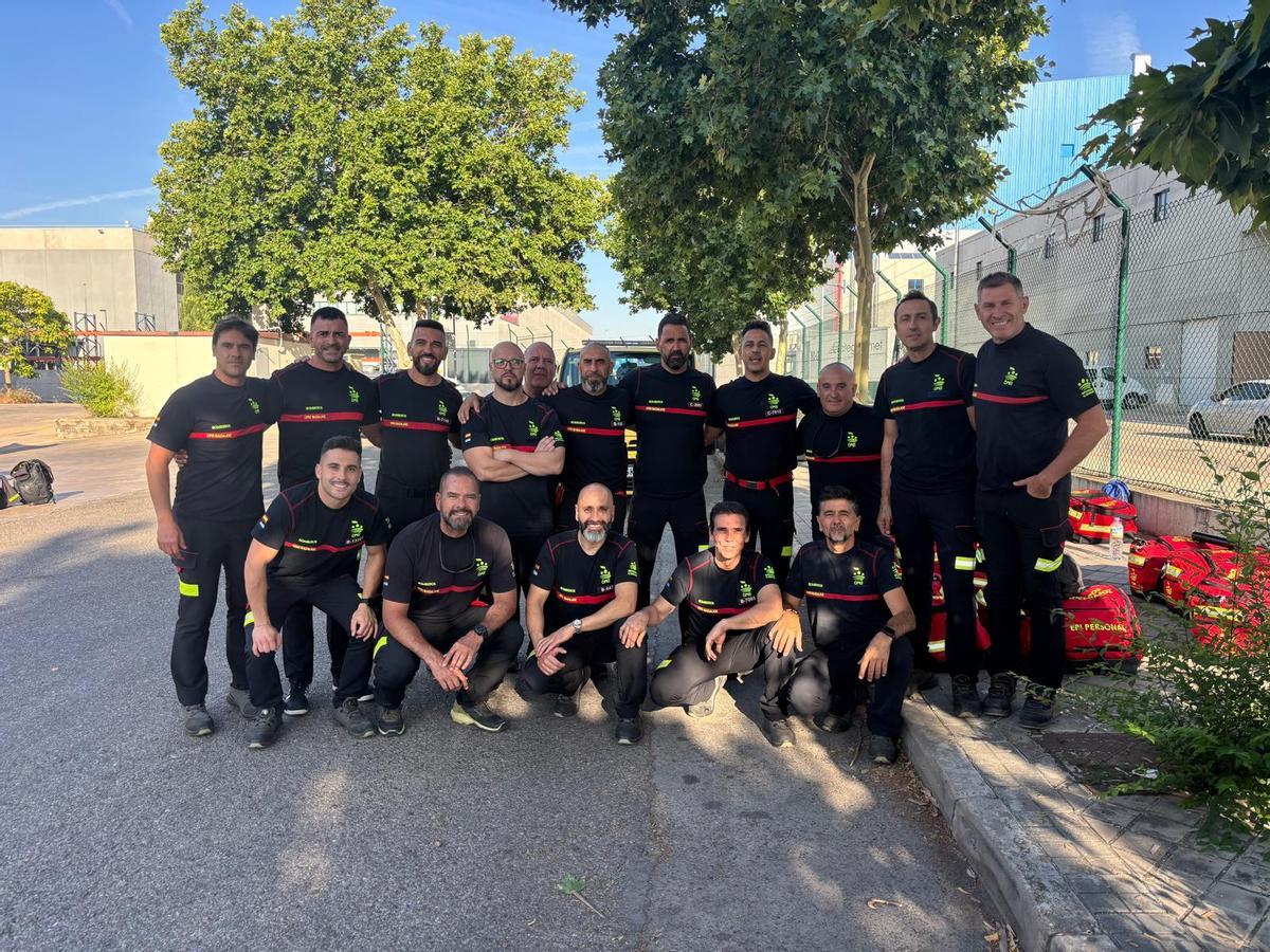 Galería | El equipo de bomberos de la Diputación de Badajoz trabajará en las labores de rescate en una zona turística de Caracas