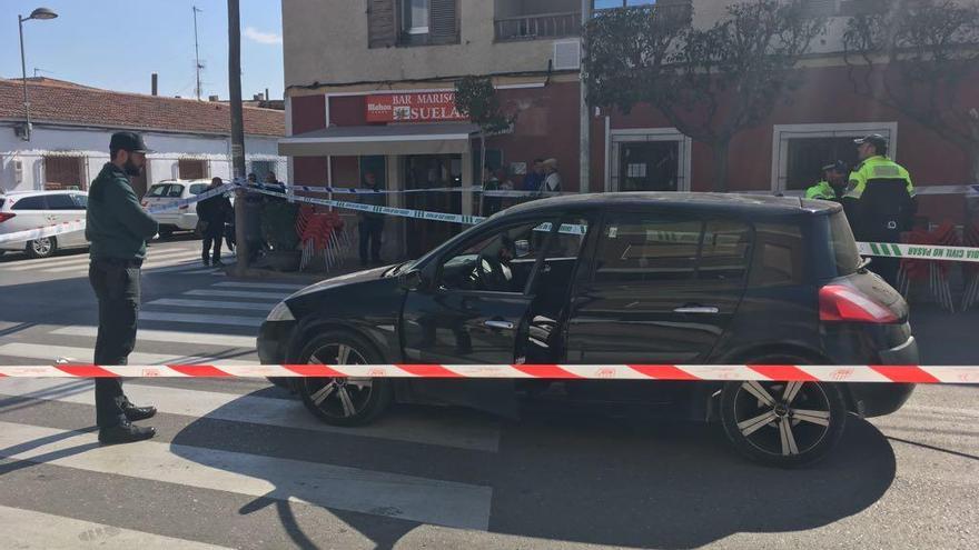 El coche en el que ha huido la víctima.