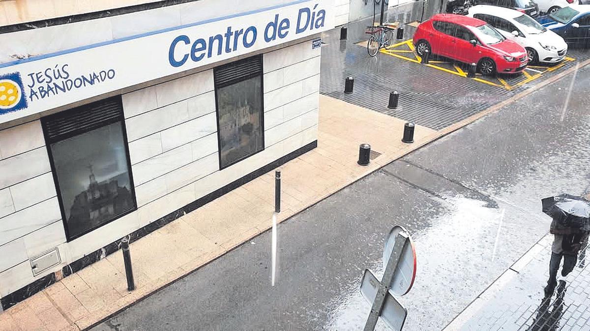 El centro de acogida de Jesús Abandonado, en Murcia, que ha sido cerrado.
