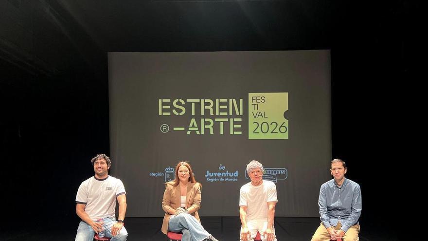 El actor Nacho Guerreros se viste de profesor para la formación del Festival Estrenarte de Murcia