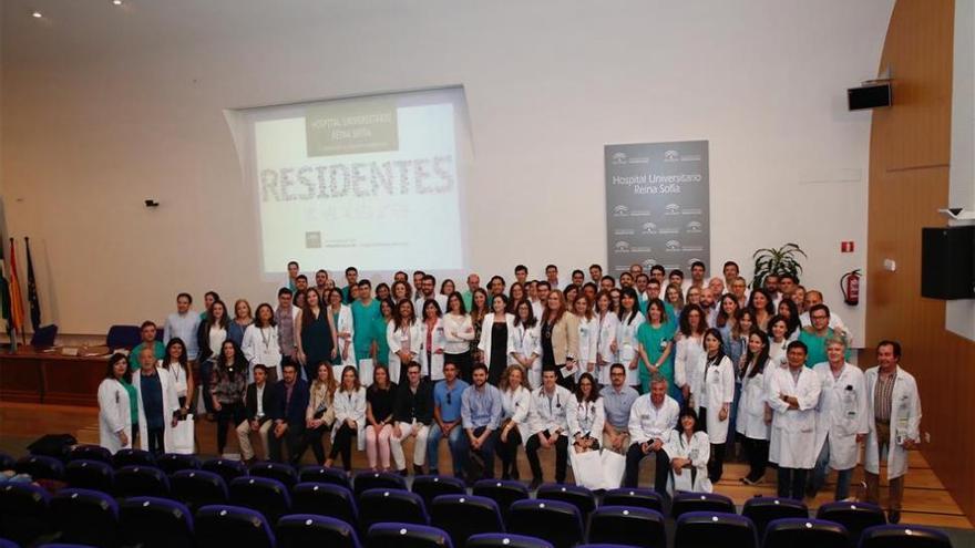 Reina Sofía despide al centenar de residentes que han acabado su formación