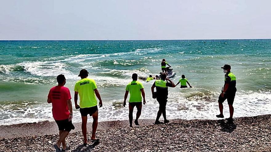 Simulacro en la playa de Corinto   | LEVANTE-EMV