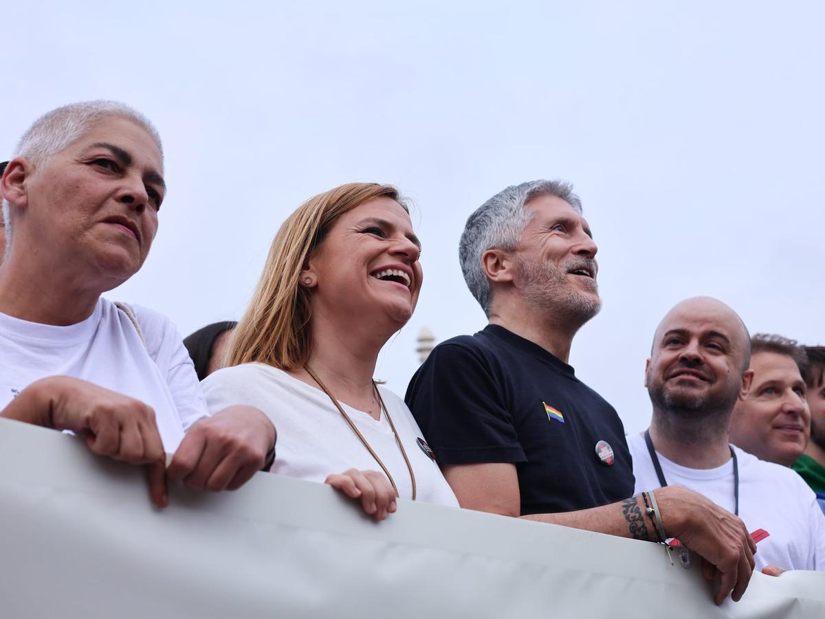 El ministro del Interior, Fernando Grande-Marlaska, participa en la manifestación del Día del Orgullo