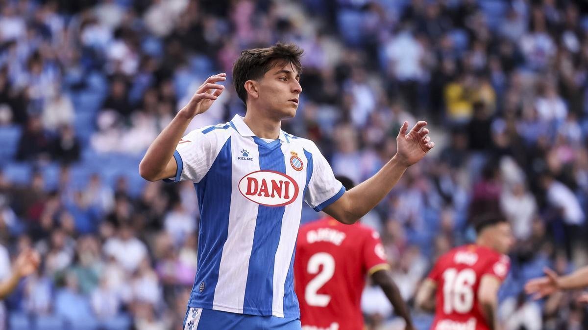 Terrats se lamenta en el choque de este sábado en el RCDE Stadium.