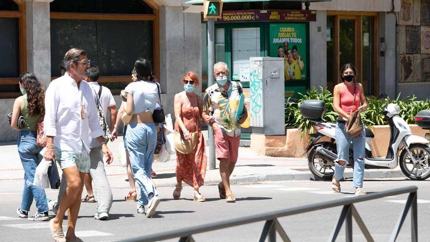 El Govern deja finalmente en recomendación la mascarilla en exteriores en Baleares