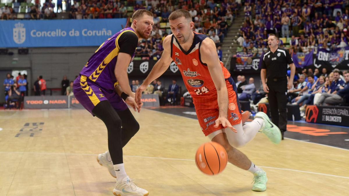 Joe Cremo supera a Jakovics en la semifinal de la Final Four