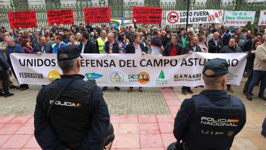 La revuelta del campo toma Oviedo: “Debiéramos ser el orgullo de cualquier asturiano”