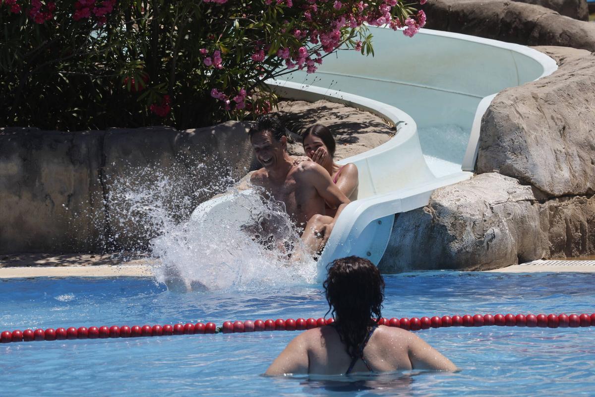 A.J.González Córdoba Piscina Assuan