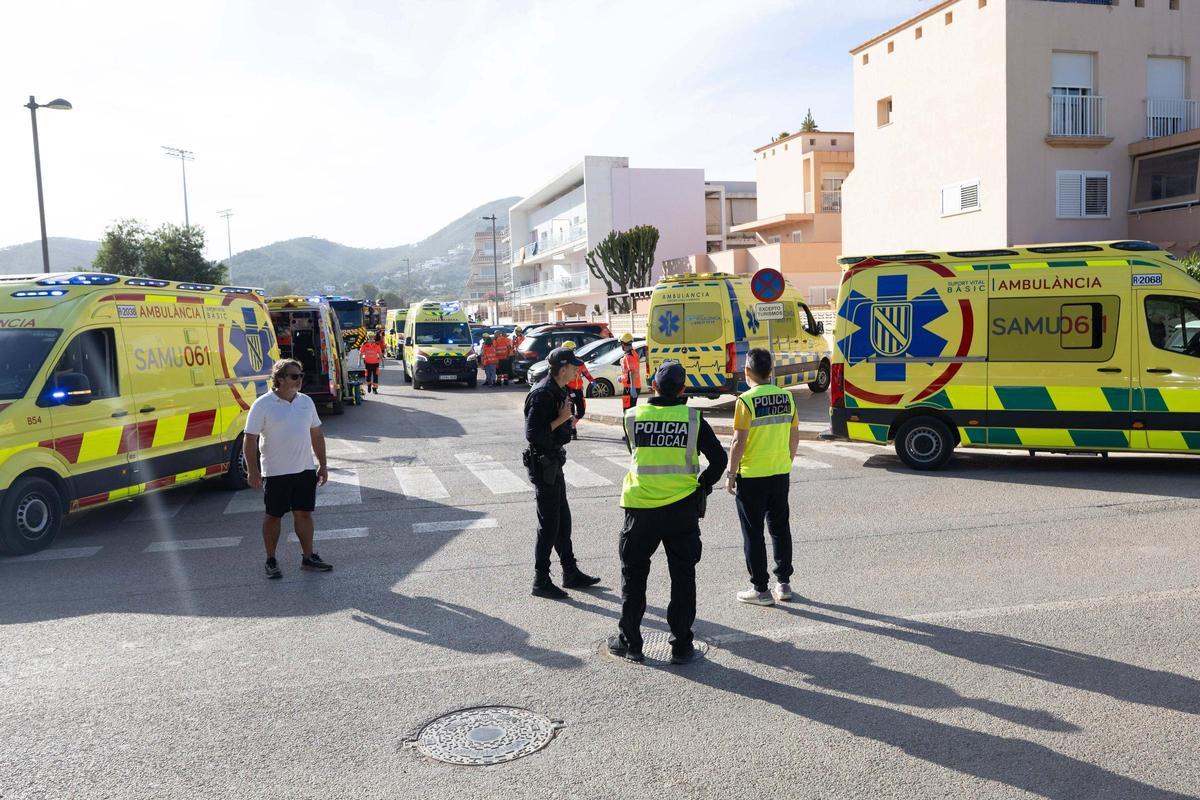 Impresionantes imágenes de los destrozos provocados por la explosión de un piso en Ibiza